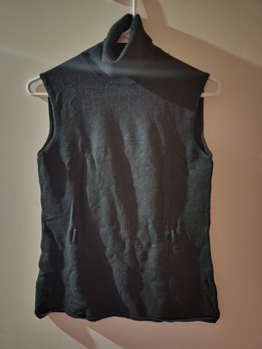 BCBGMaxAzria Black Sleeveless Turtleneck Tank